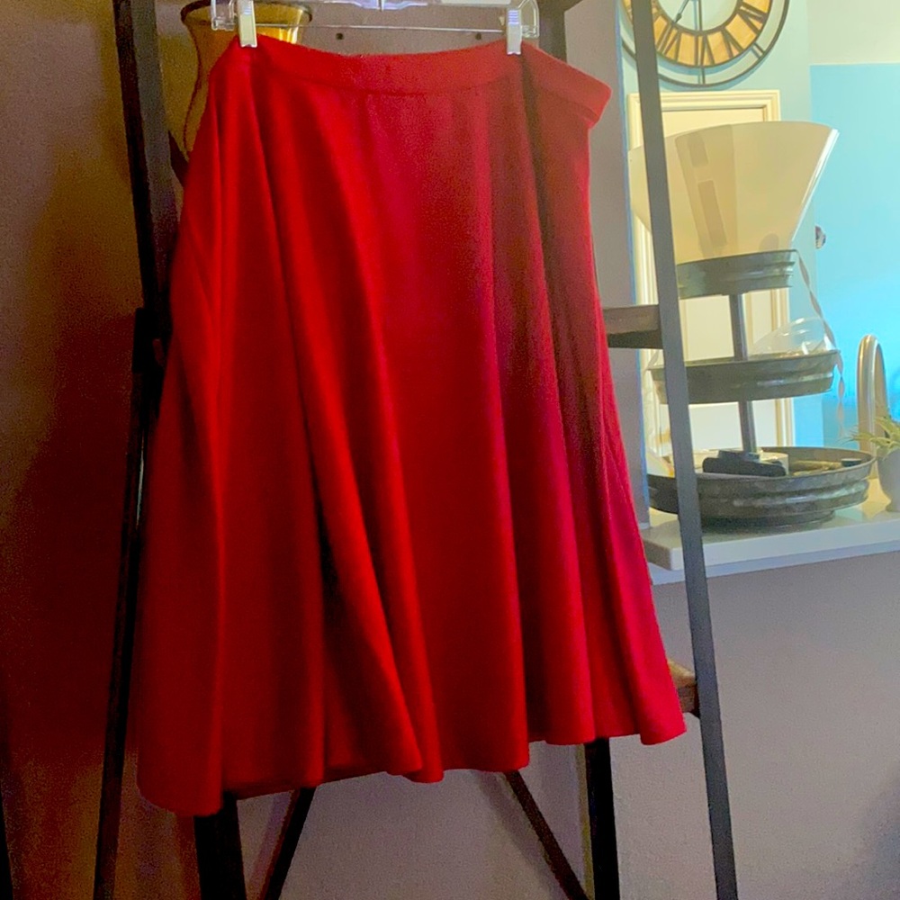 Red circle skirt - new, no tags